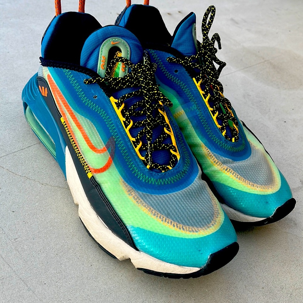 Air max nike sneakers, in good used condition,blue, green and yellow - Picture 1 of 5